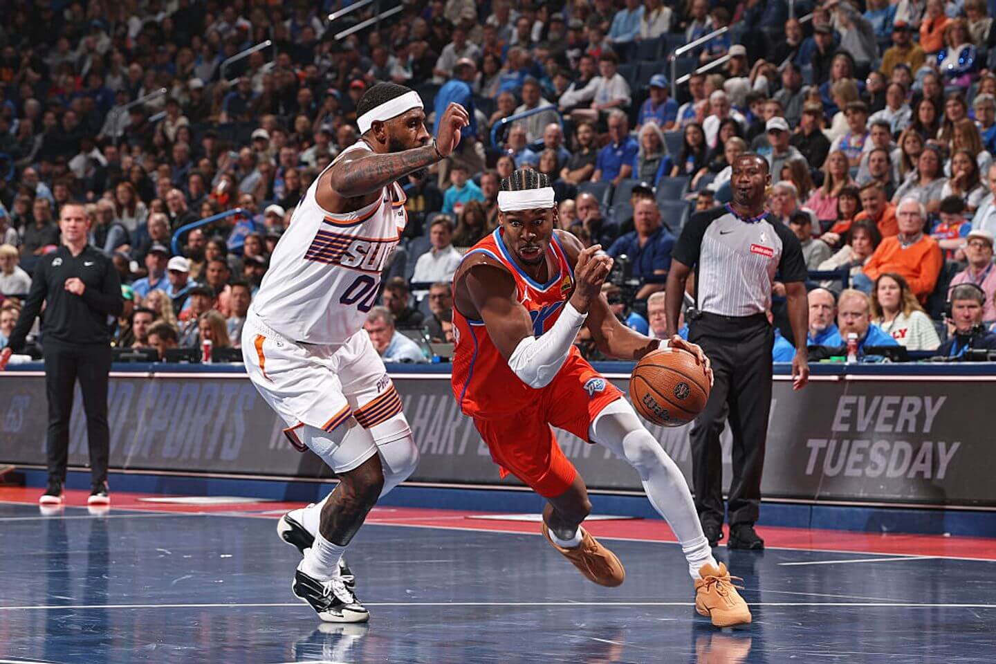 NBA Cup live updates: Thunder up big on Suns at halftime; Spurs-Lakers coming up later