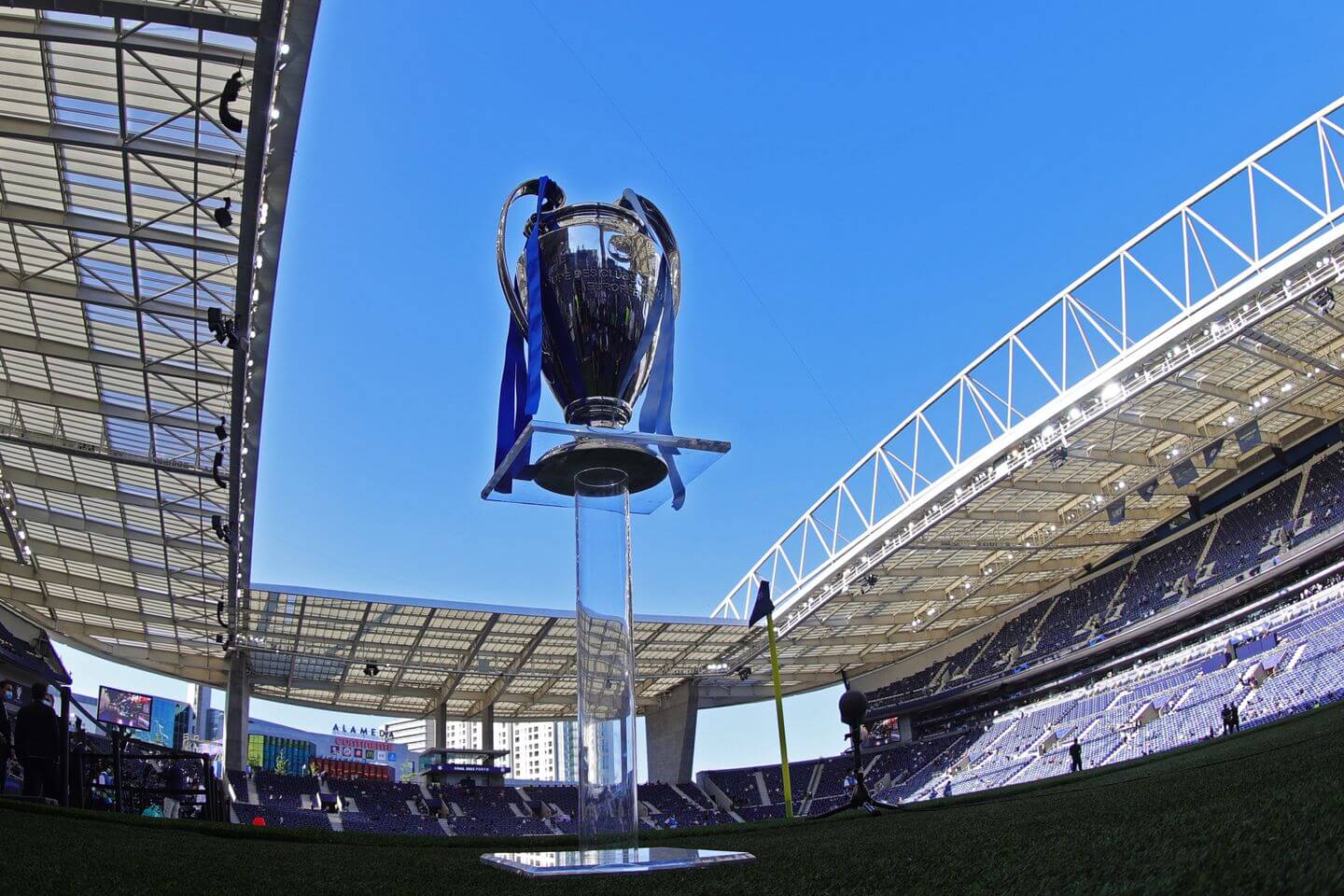 Champions League draw live updates: Manchester United, Liverpool, Real Madrid and PSG brackets for group stage latest