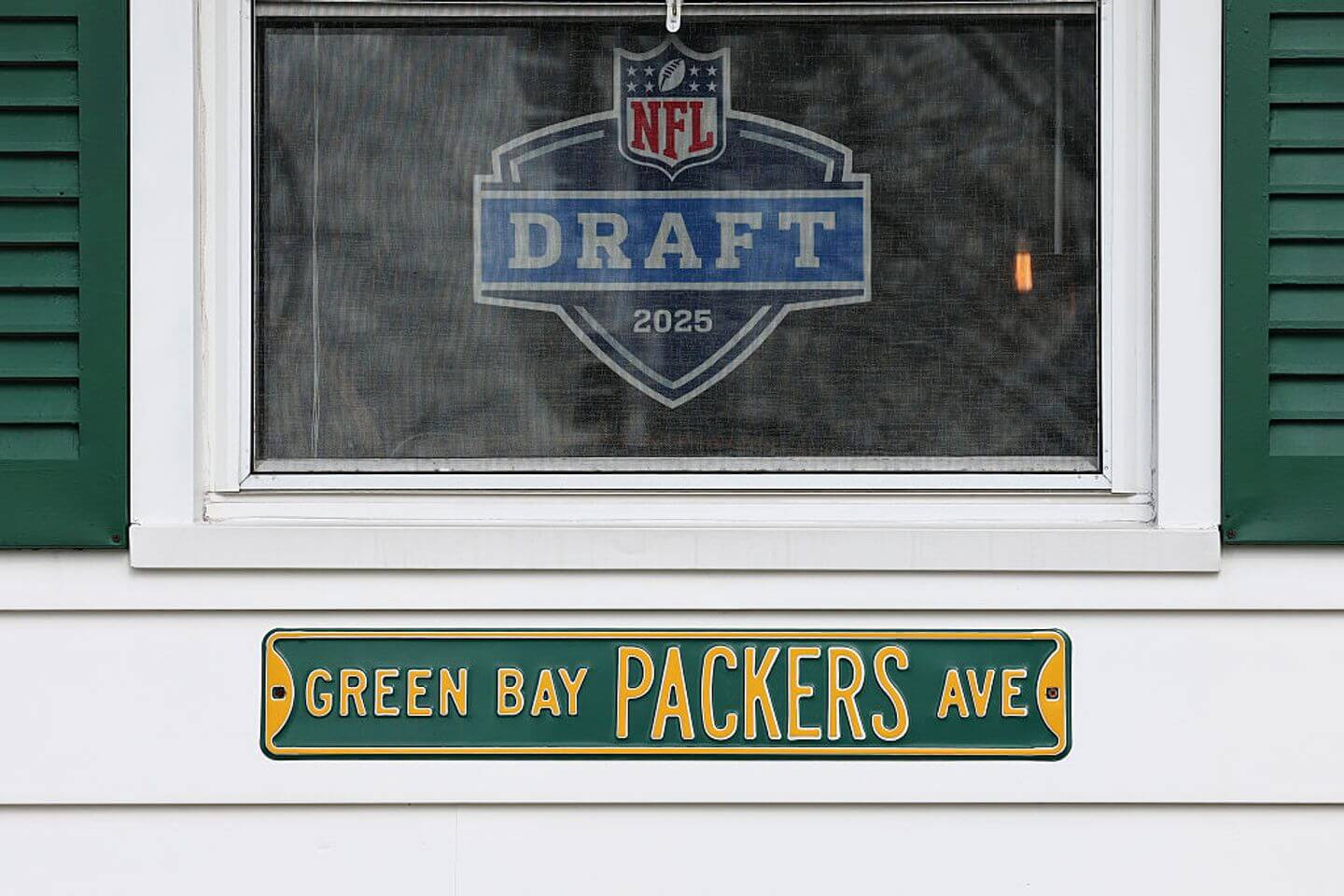 NFL Draft 2025 live updates: Top prospects, final mock drafts and projections, start time, how to watch