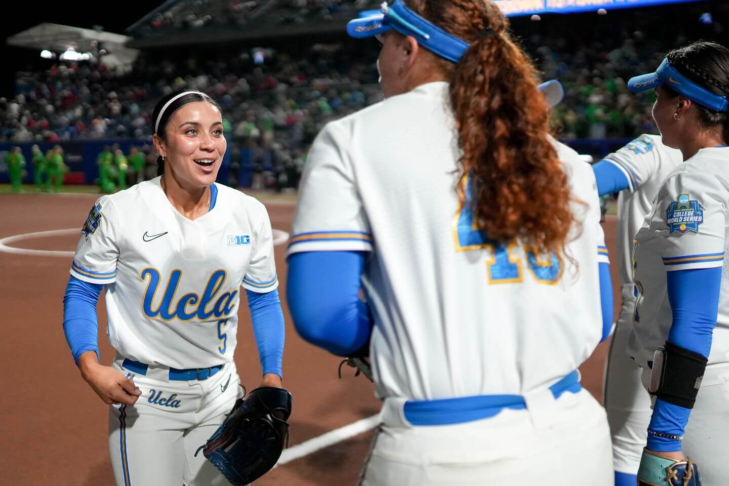 Women's College World Series 2025 live updates: Today’s softball scores, results, rankings and bracket latest