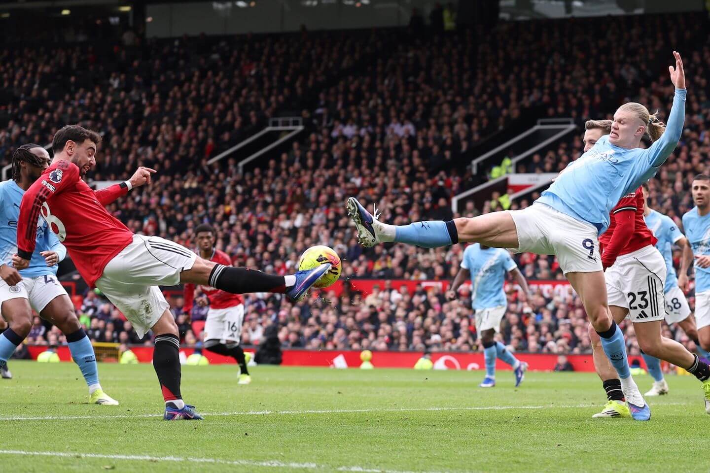 Manchester United vs Manchester City live updates: Premier League derby latest after Amad, Fernandes denied