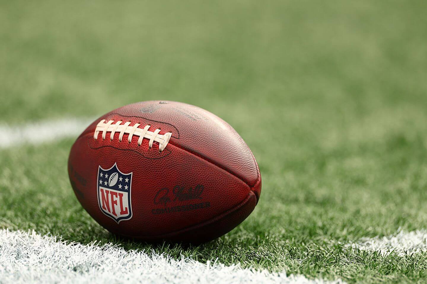 NFL free agency 2026 live updates: Latest news, analysis and reaction to every contract
