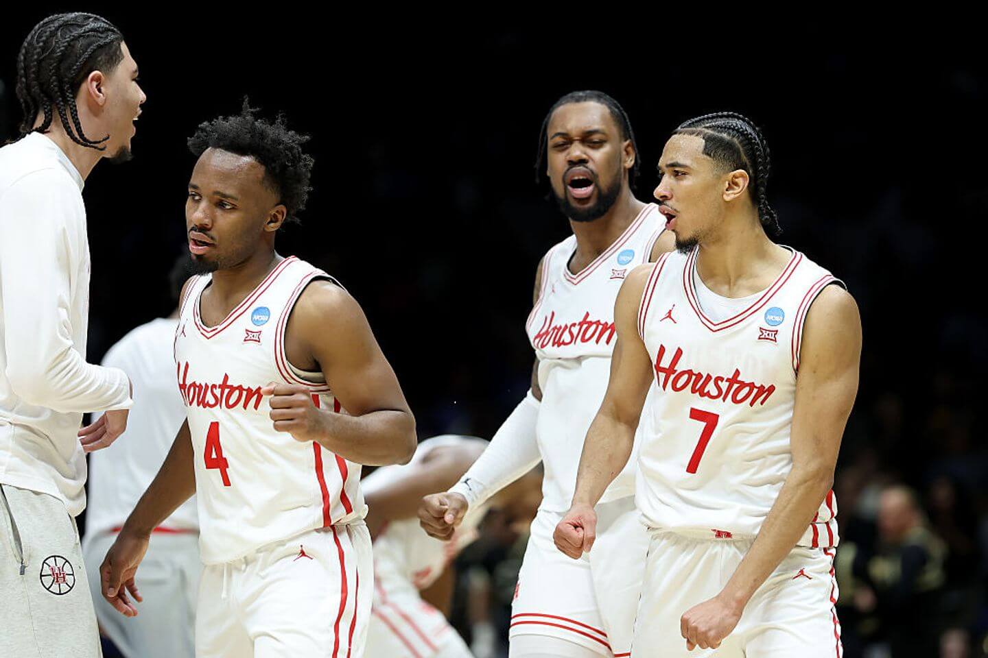 Houston vs. Tennessee live updates: Men’s March Madness 2025 Elite Eight predictions, start time, latest