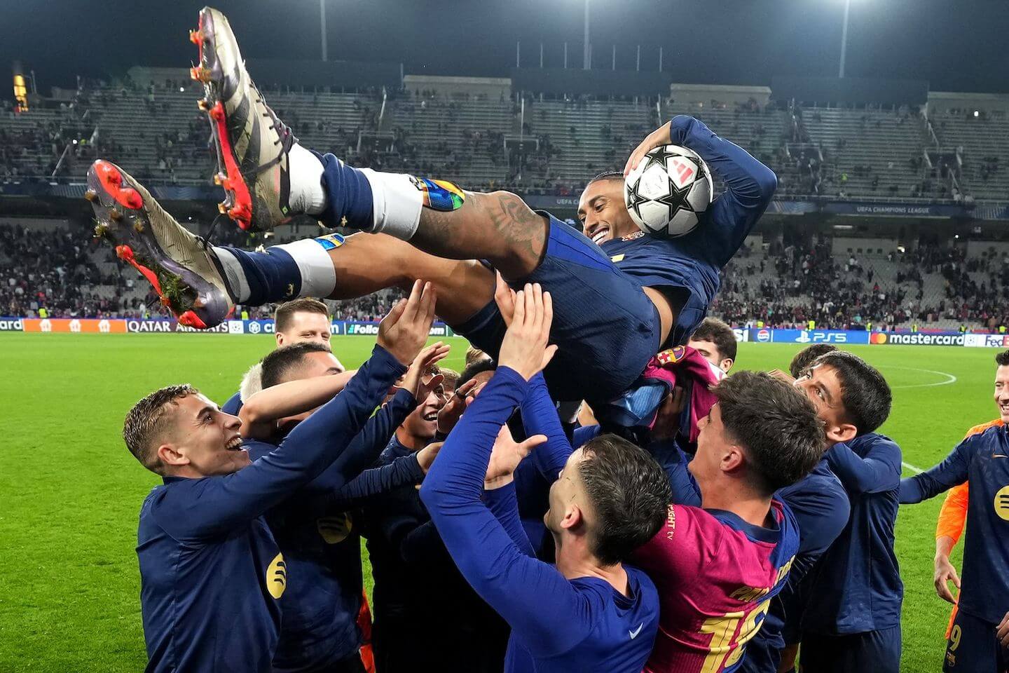 Barcelona vs Bayern Munich live updates: Champions League result after superb Raphinha hat-trick