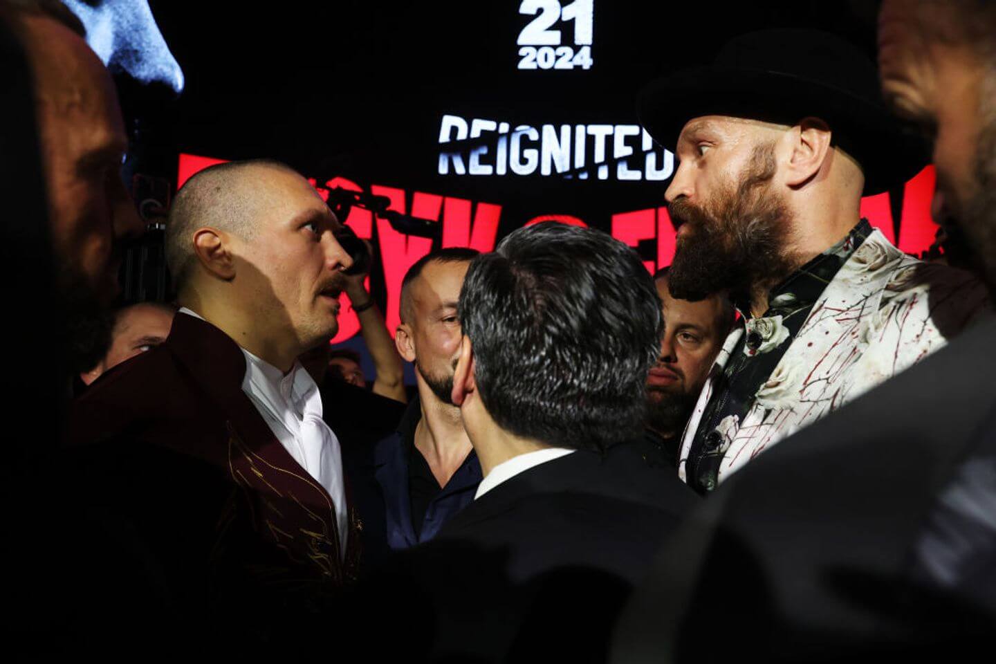 Oleksandr Usyk vs Tyson Fury live updates: Fight card results, ring walk times, predictions, latest
