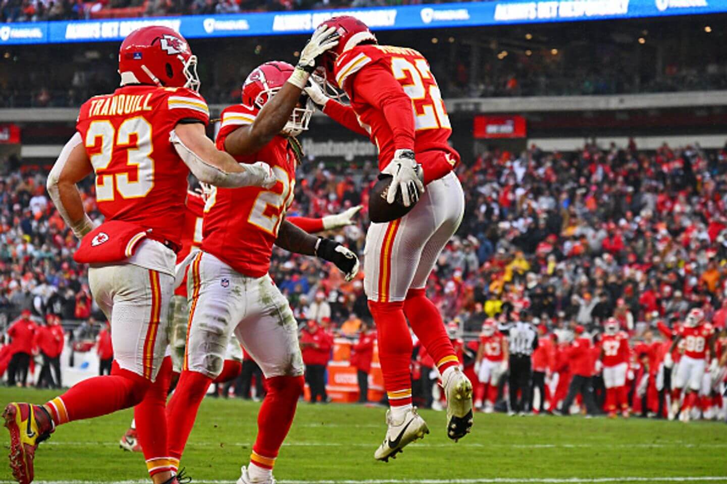 Texans vs. Chiefs live updates: NFL game score, odds and latest
