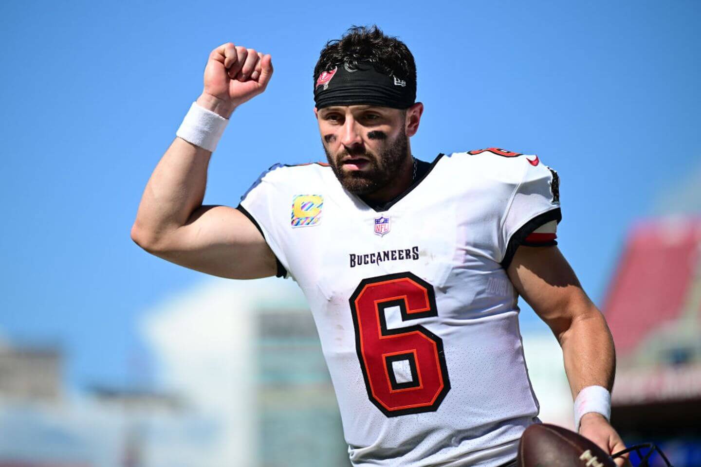 NFL Monday Night Football: Live updates from Ravens at Buccaneers & Chargers at Cardinals