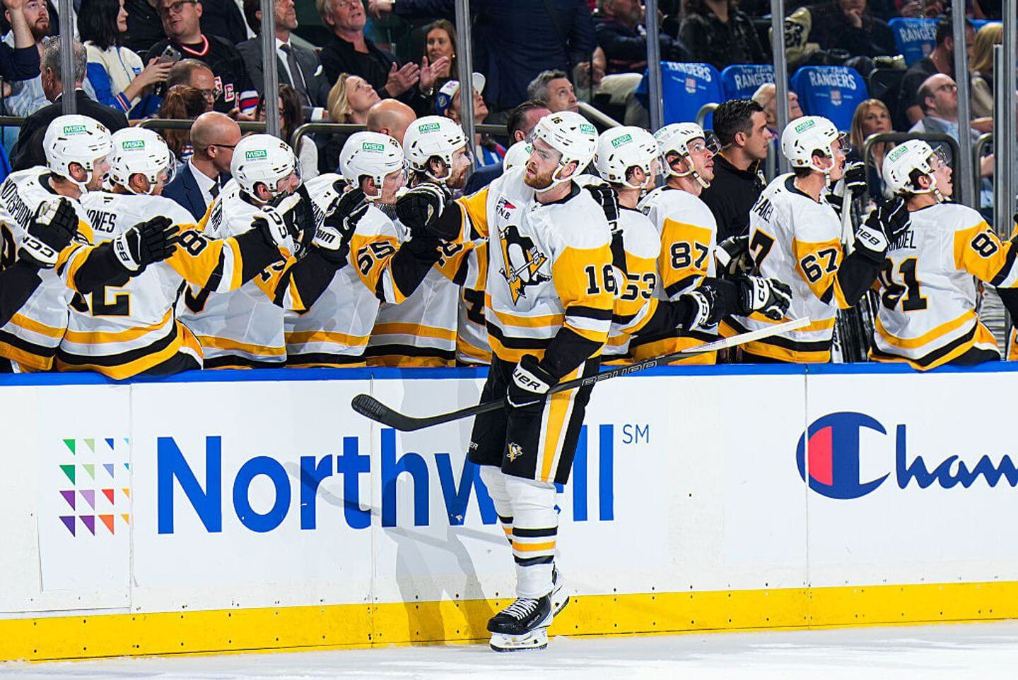 NHL opening night scores, live updates: Penguins lead Rangers in second intermission; Avalanche-Kings up next