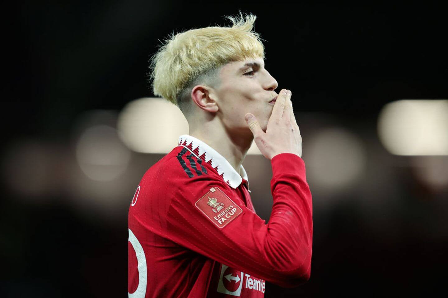 Transfer deadline day live updates: Latest news and all of today’s done deals