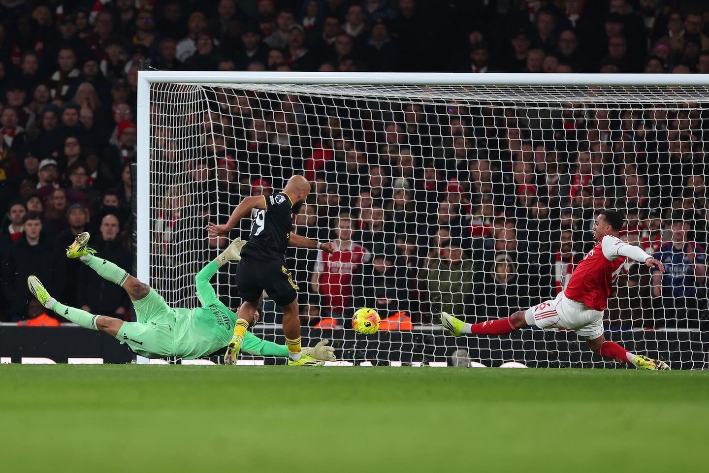 Arsenal vs Manchester United live updates: Mbeumo goal levels Premier League match after Zubimendi error