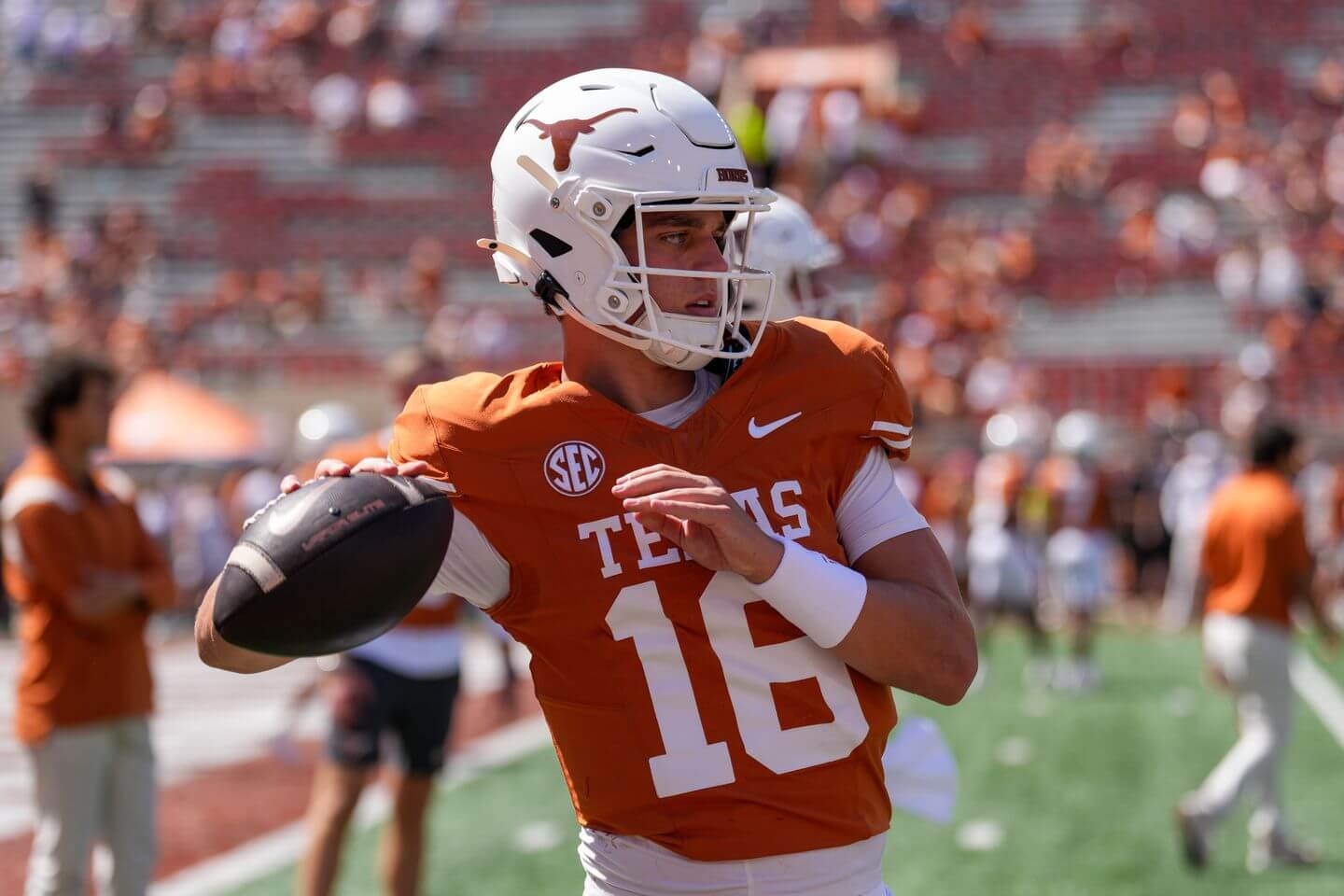 Arch Manning, Texas vs. Mississippi State live updates: How to watch, TV channel, news and analysis