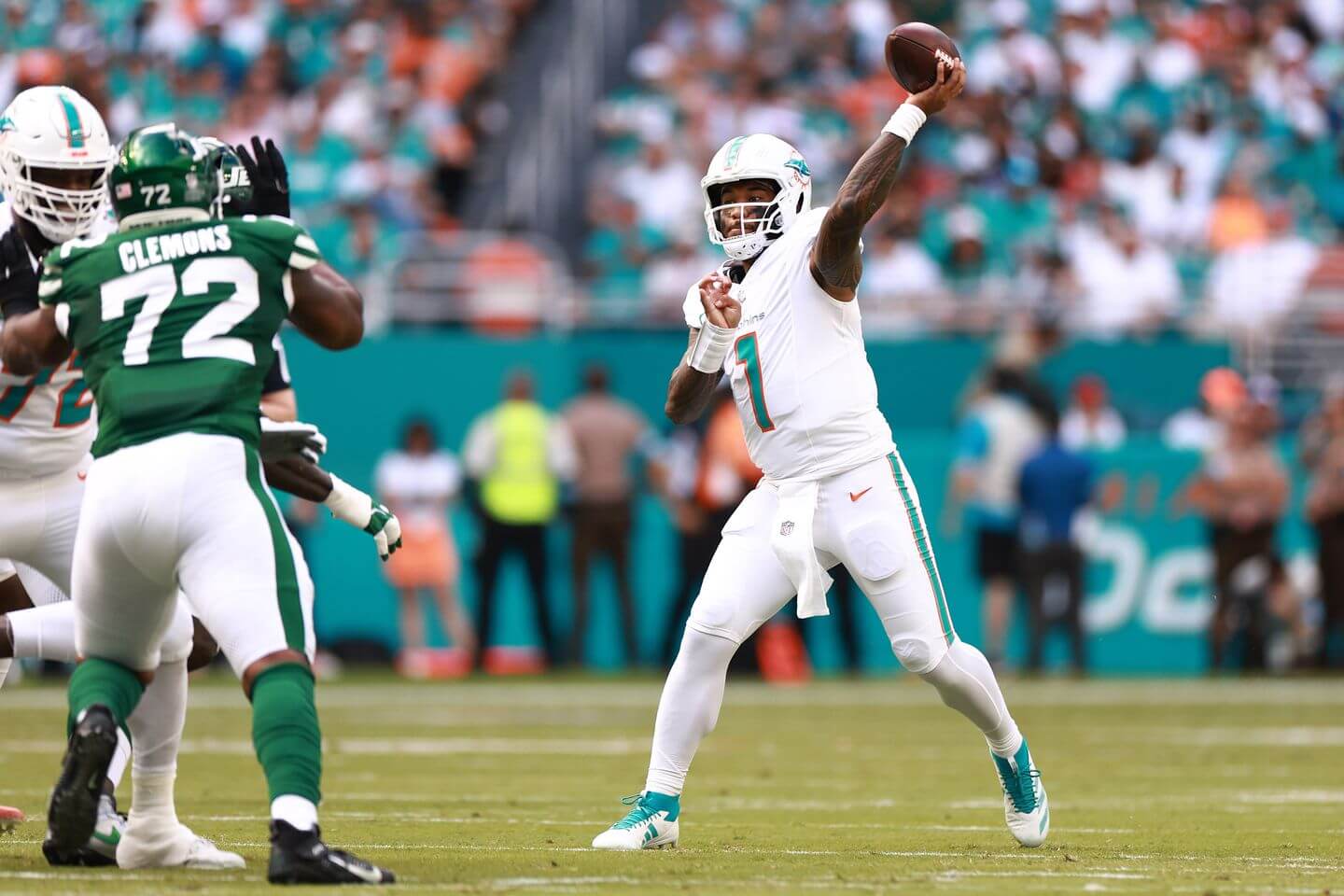 NFL Week 14 scores and live updates: Playoff picture, standings, news, inactives, highlights