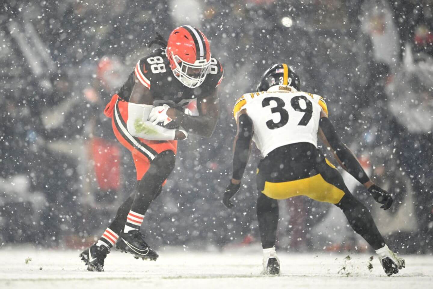 Browns stun Steelers in the snow on NFL Thursday Night Football: Live updates and reactions