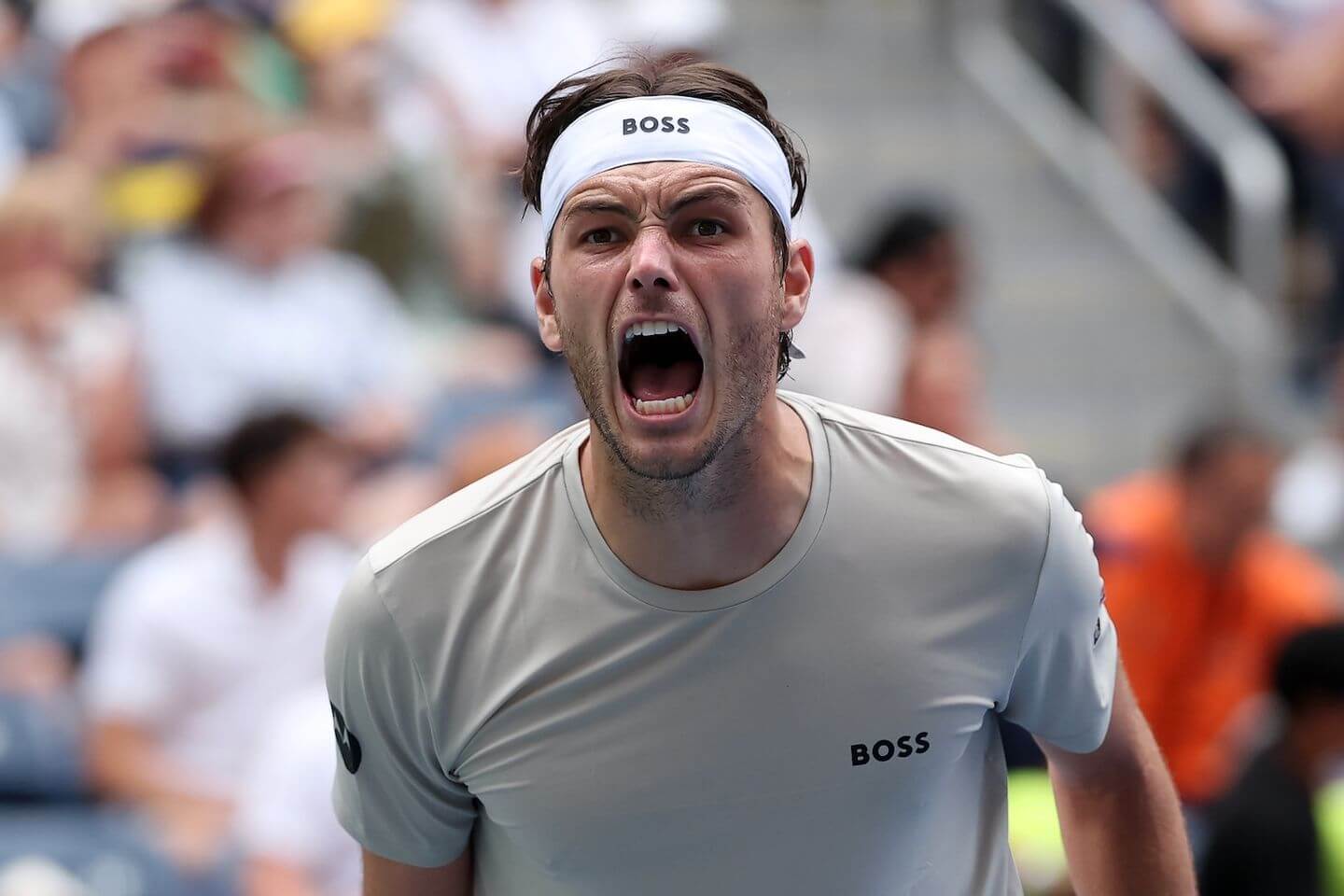 US Open 2025 live updates: Day 4 results, scores with Alcaraz coming later after Djokovic, Fritz wins