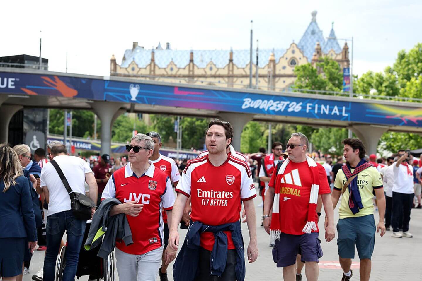 PSG vs Arsenal live updates: Champions League final team news, predictions and buildup