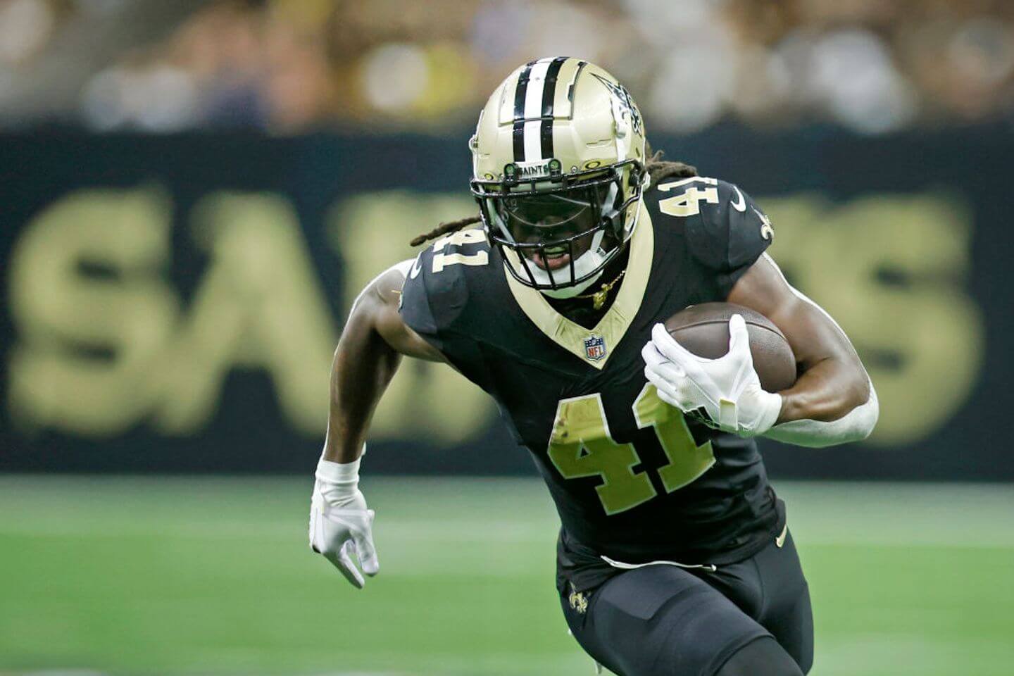 Saints vs. Chiefs predictions and live updates: NFL Monday Night Football score, odds and latest
