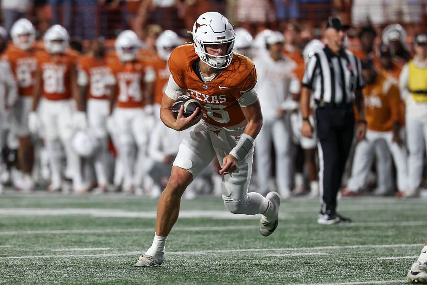 Ole Miss vs. Texas score, live updates: Arch Manning, Longhorns lead Rebels by 10 in fourth quarter