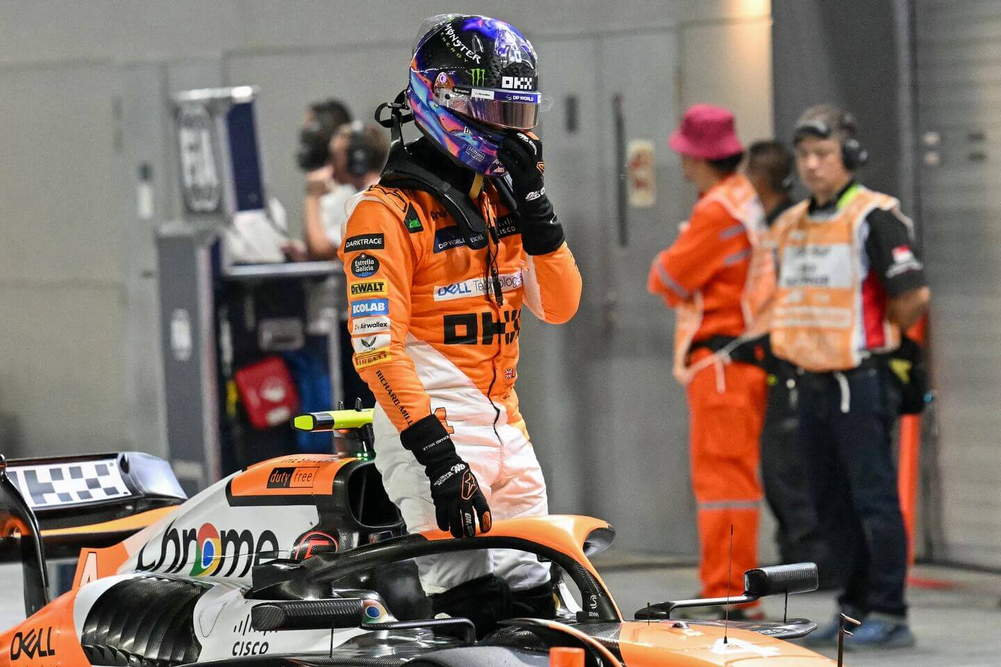 F1 Singapore GP live updates: Lando Norris claims pole, Verstappen to start P2