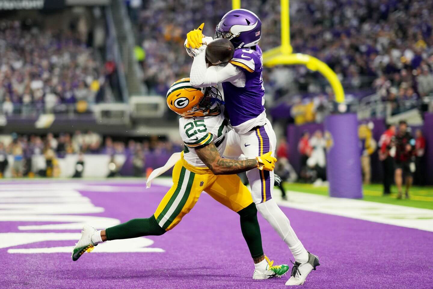 NFL Week 17 scores and live updates: Playoff picture, 2025 draft order, highlights, Week 18 schedule