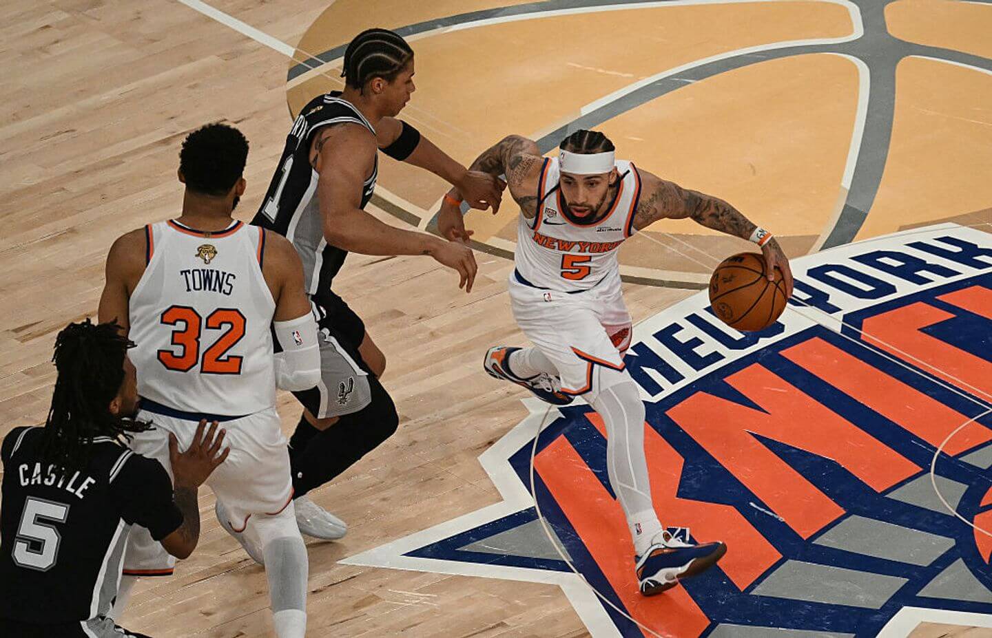 Spurs vs. Knicks score, live updates: San Antonio, New York battling in NBA Finals 2026 Game 3 with President Trump attending