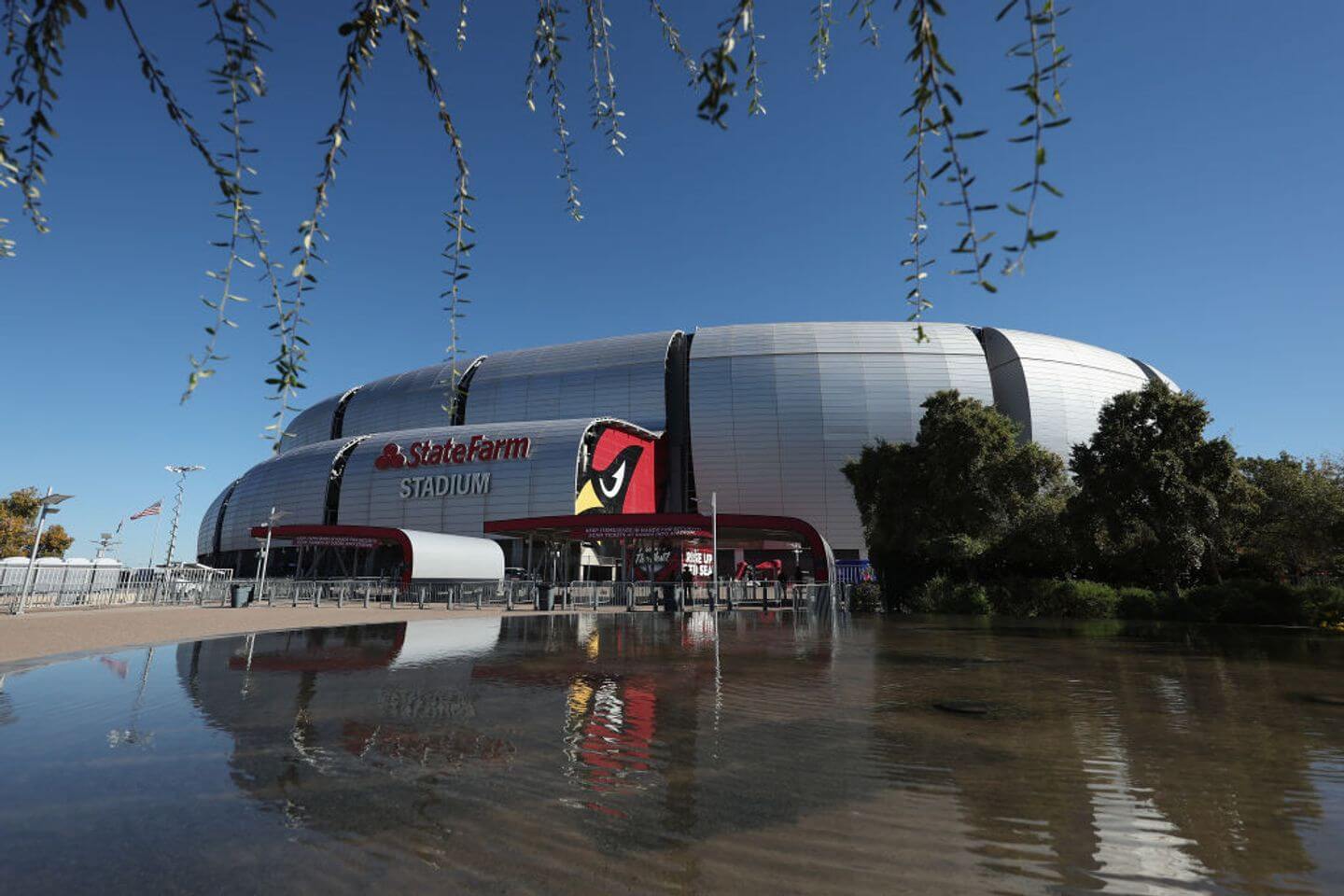 Vikings vs. Rams predictions and live updates: NFL wild-card game score, odds and latest