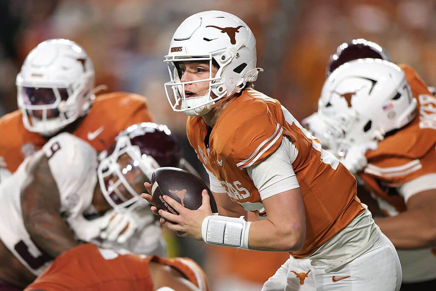 Texas A&M vs. Texas score, live updates: Longhorns lead on Shipley's 41-yard FG
