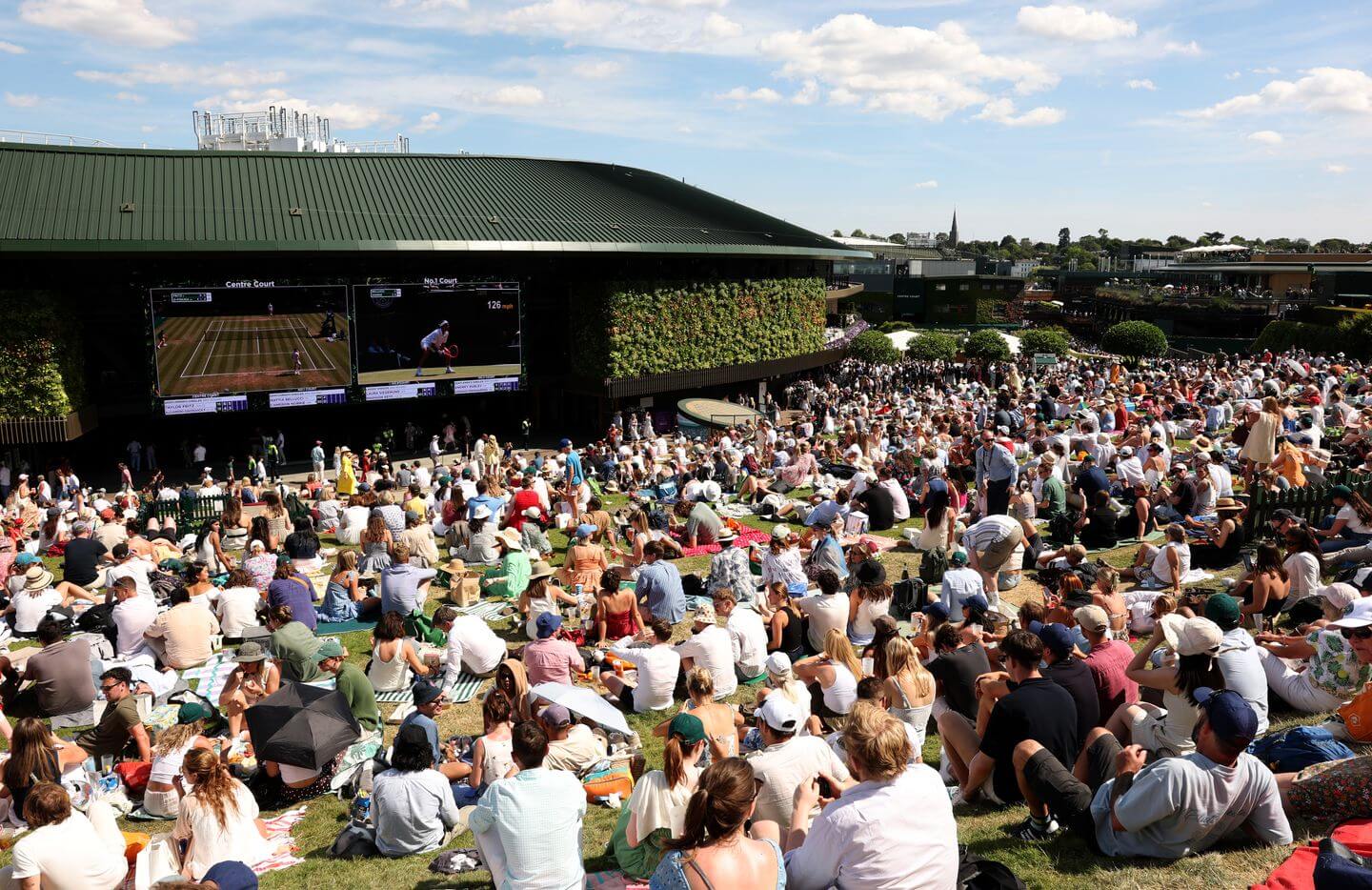Wimbledon 2025 live updates: Day 6 latest with Sinner, Djokovic, Shelton, Świątek in action today